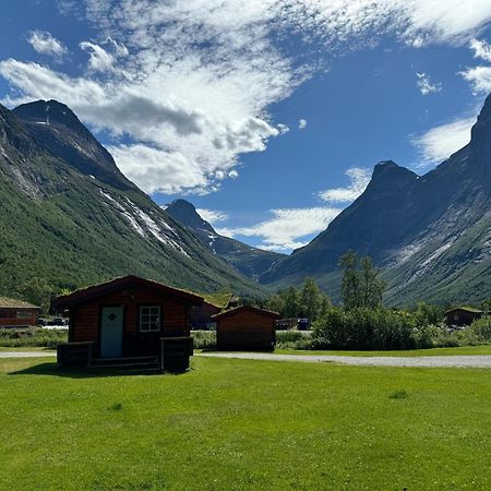 Trollstigen Camping And Gjestegard Åndalsnes Esterno foto