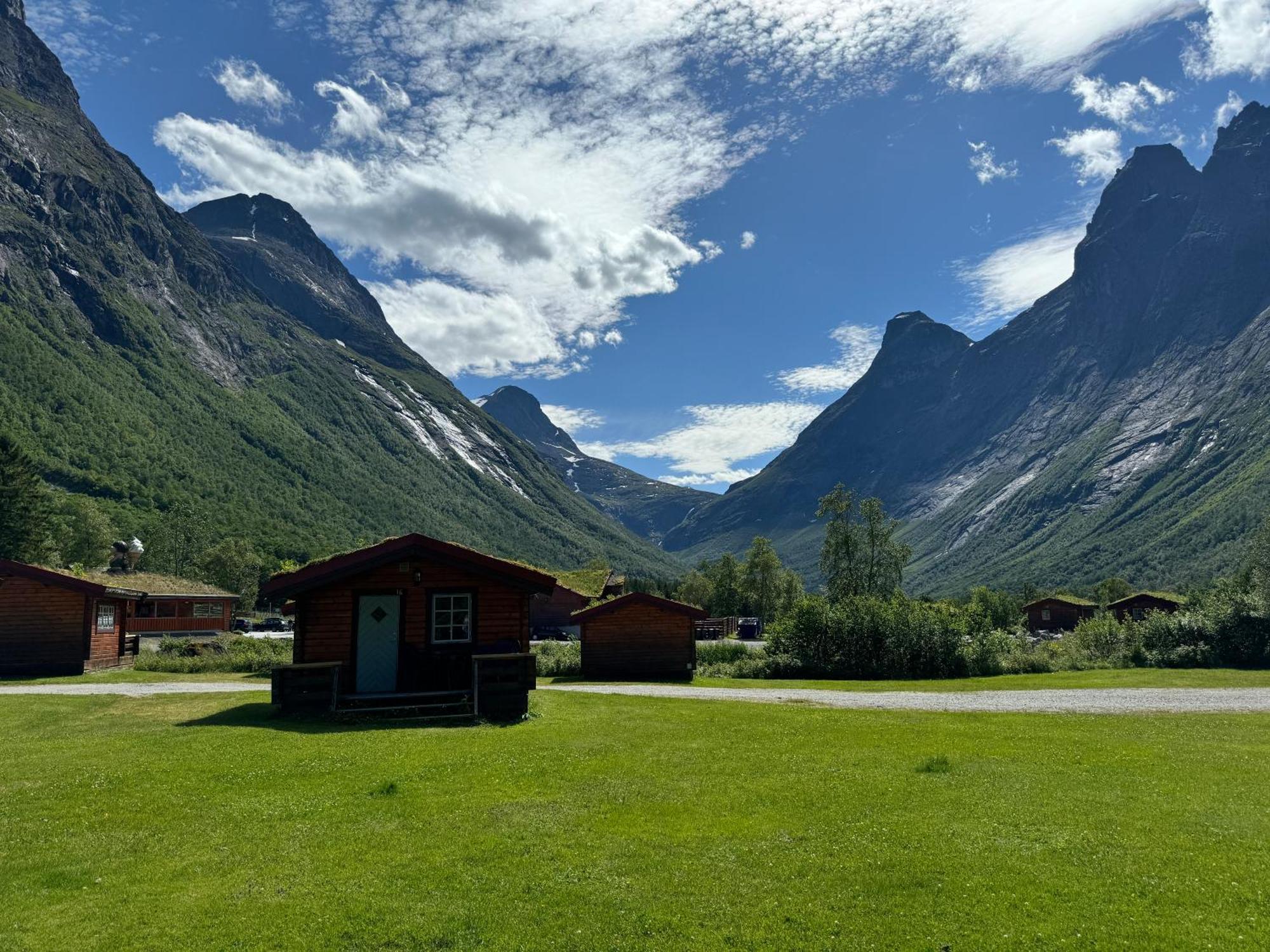 Trollstigen Camping And Gjestegard Åndalsnes Esterno foto