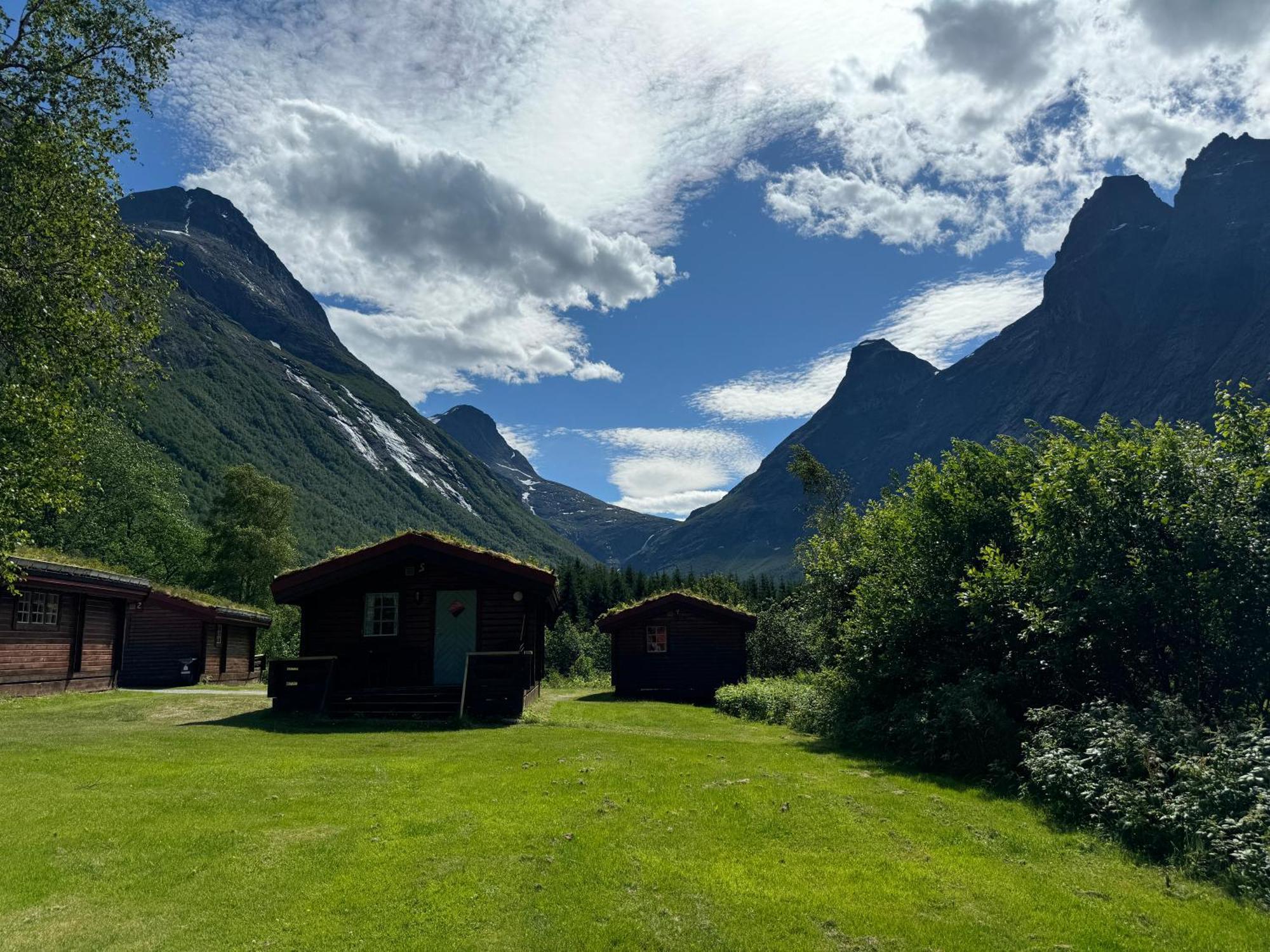 Trollstigen Camping And Gjestegard Åndalsnes Esterno foto