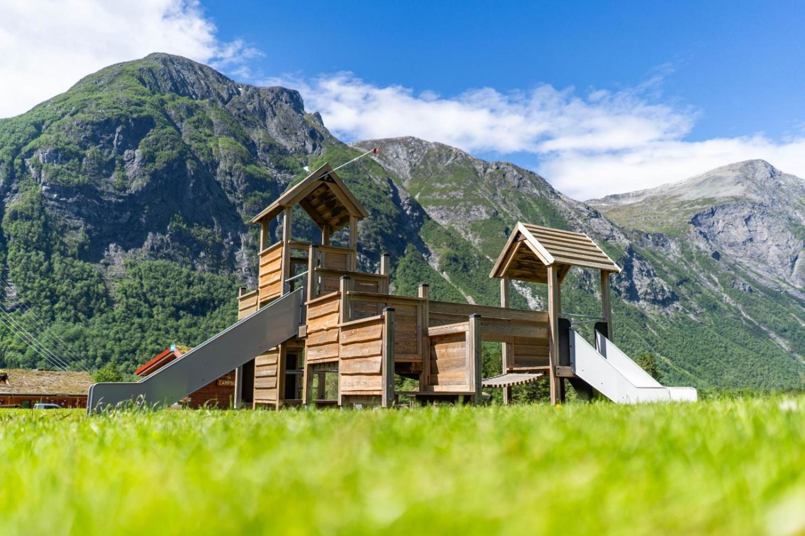 Trollstigen Camping And Gjestegard Åndalsnes Esterno foto